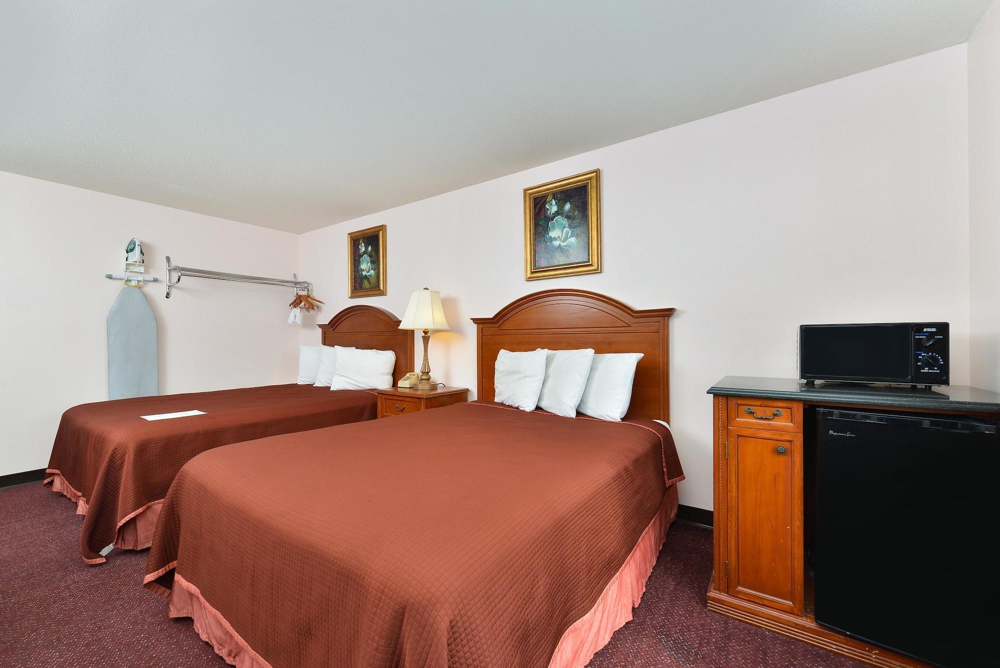 Hotel Ramada By Wyndham Effingham Esterno foto