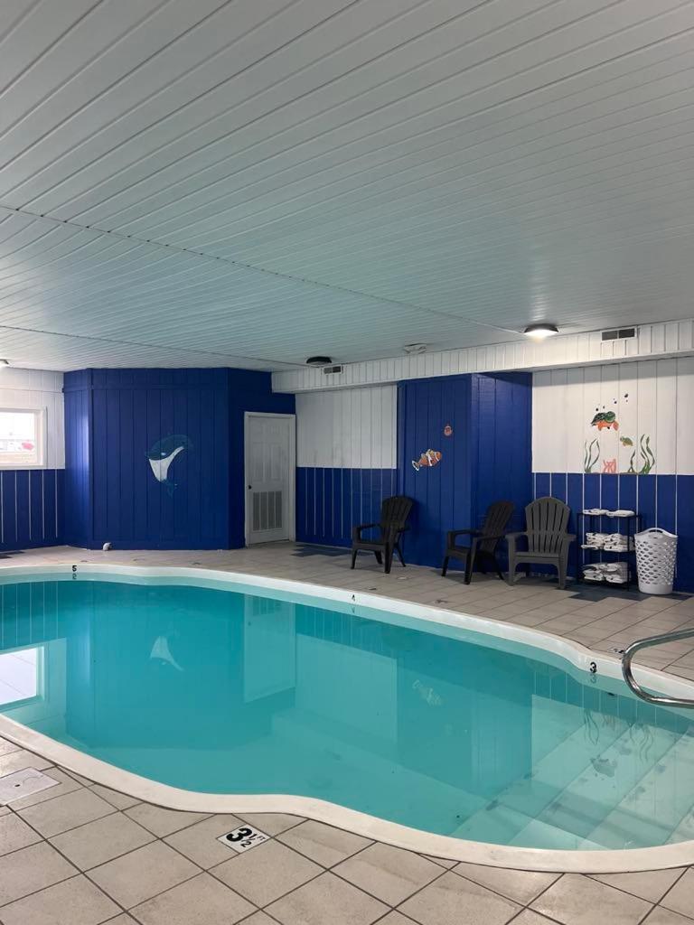 Hotel Ramada By Wyndham Effingham Esterno foto