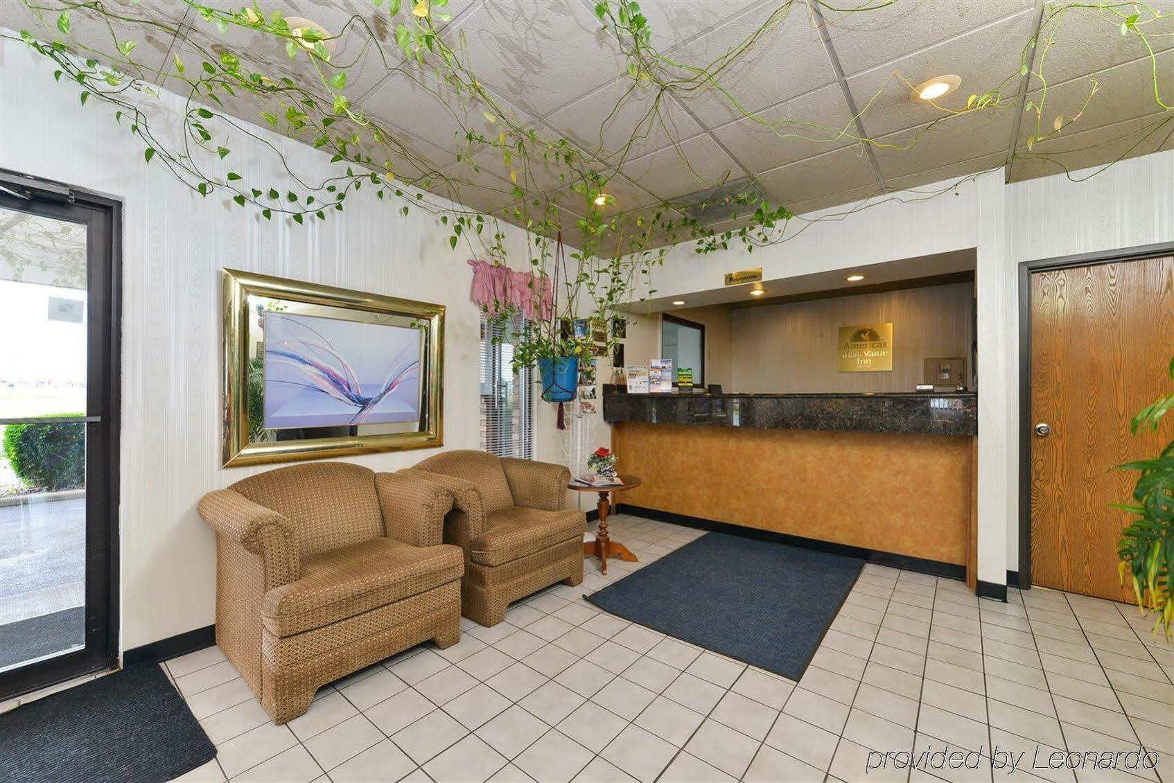 Hotel Ramada By Wyndham Effingham Esterno foto